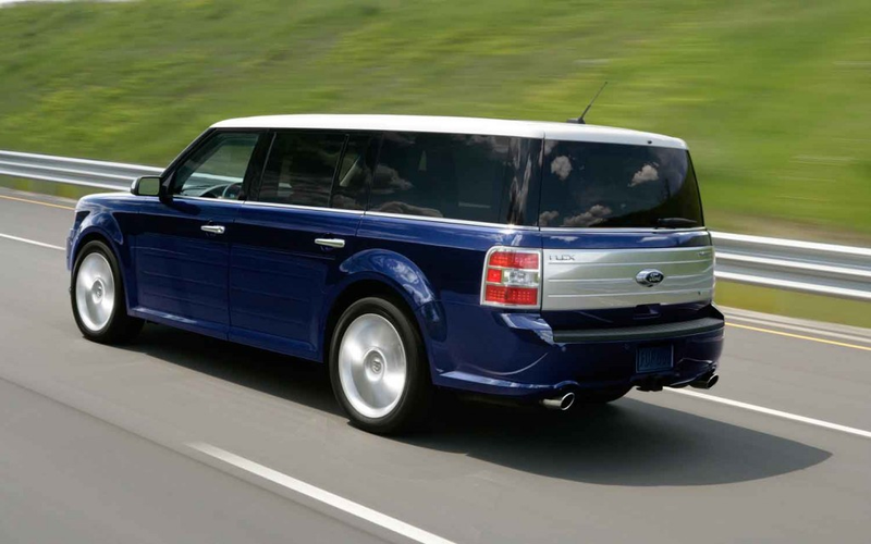 Illustration for article titled Looks are a justification: Why we won't buy a minivan